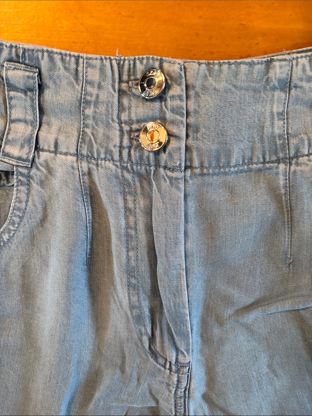 NWT DKNY Glacier Light Blue High Rise Wide Leg Lyocell Denim - Picture 3 of 8